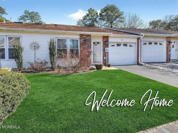 192 Victoria Court, Lakewood, NJ 08701