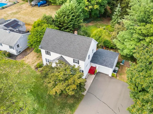 122 Elm Street, North Haven, CT 06473