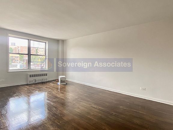 3rd image of 3555 Oxford Ave APT 3D