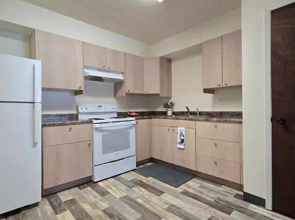 904 North Ridge I, 904 Thomas Ave NE #2, Jamestown, ND 58401