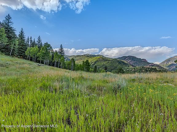 5th image of 374 Elk Mountain Dr