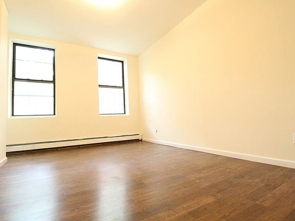 4th image of 2057 2nd Ave APT 3S
