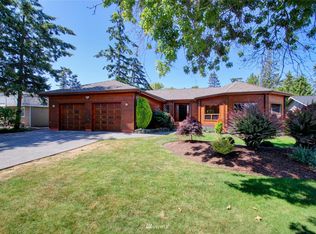 8147 Comox Rd, Blaine, WA 98230