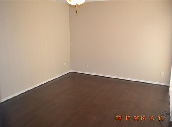5th image of 10215 Crescent Moon Dr