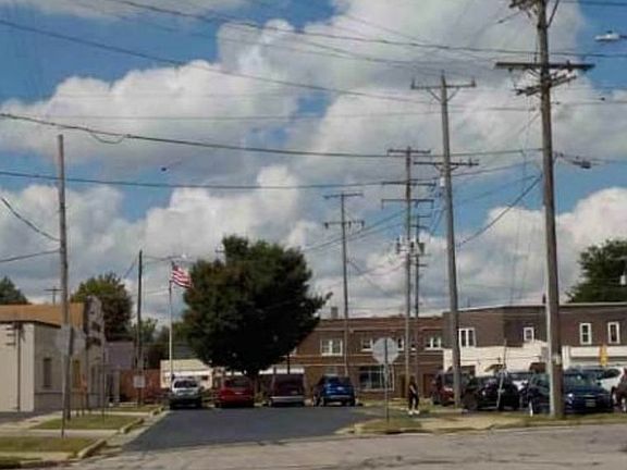 Exterior Neighborhood (street photo)