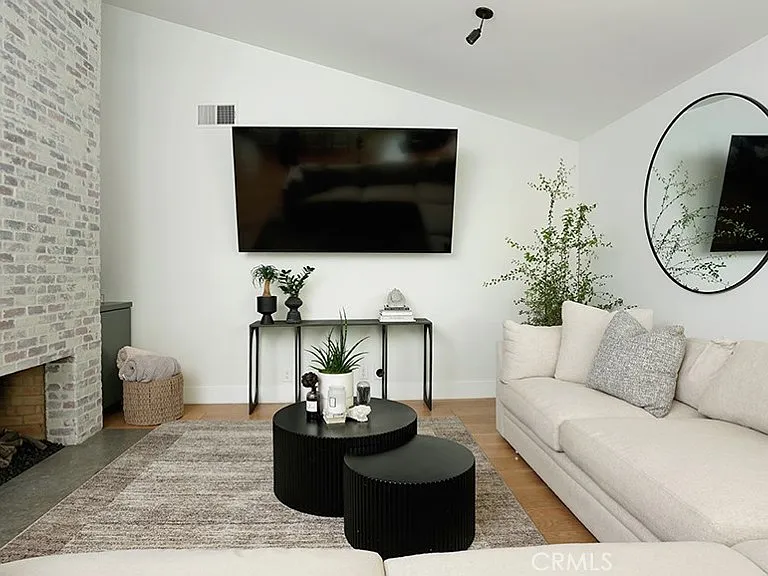 1826 Buttonshell Ln — Photo 7