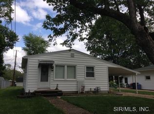510 Shannon Dr, Greenville, IL