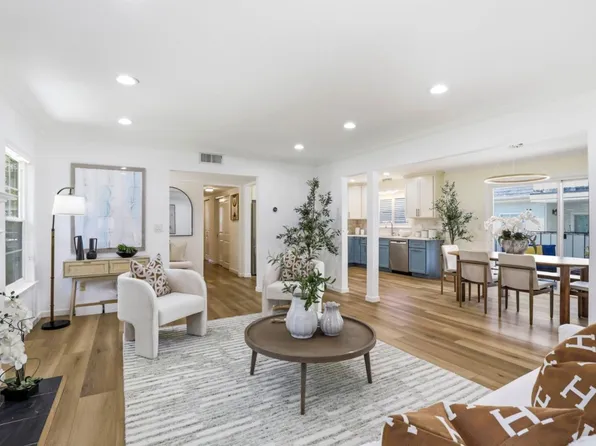 451 Oak Grove Ave APT 1, Menlo Park, CA 94025