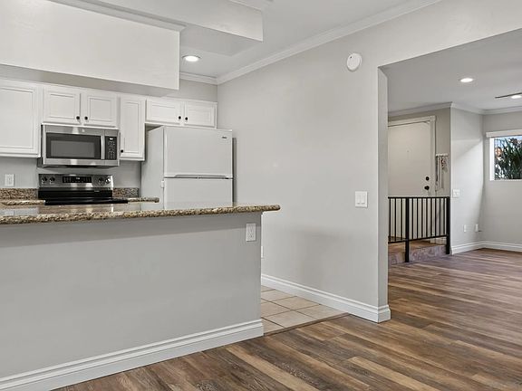 3rd image of 7988 Mission Center Ct Unit C