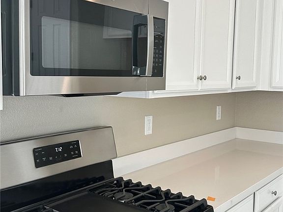 3rd image of 3327 Cromford Dr