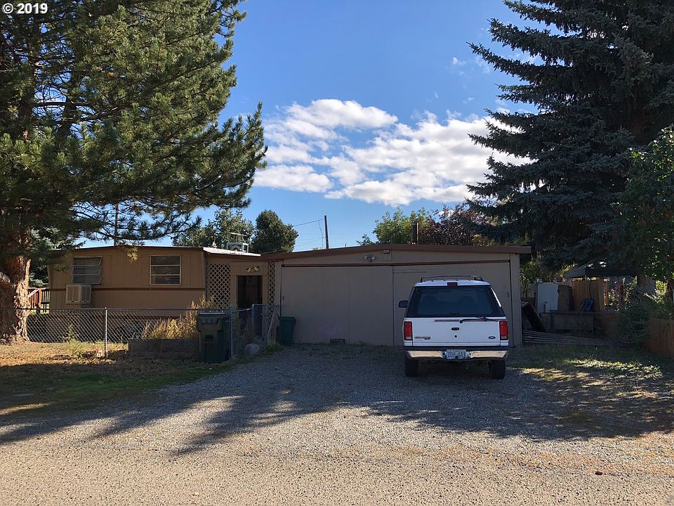 2nd image of 2480 19th St