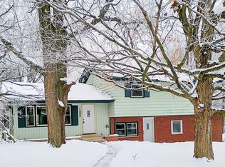 1206 University Dr, Dekalb, IL 60115