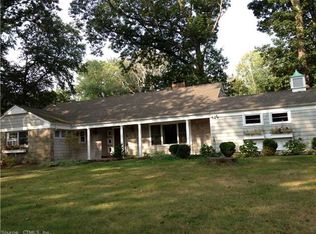 2 Pepperidge Rd, Trumbull, CT 06611