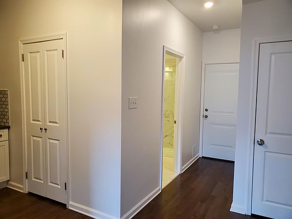 5th image of 2521 S Broad St Floor 2