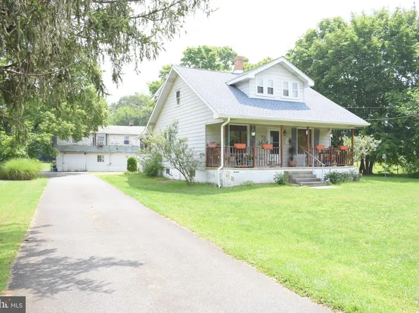 742 Mays Landing Rd, Hammonton, NJ 08037