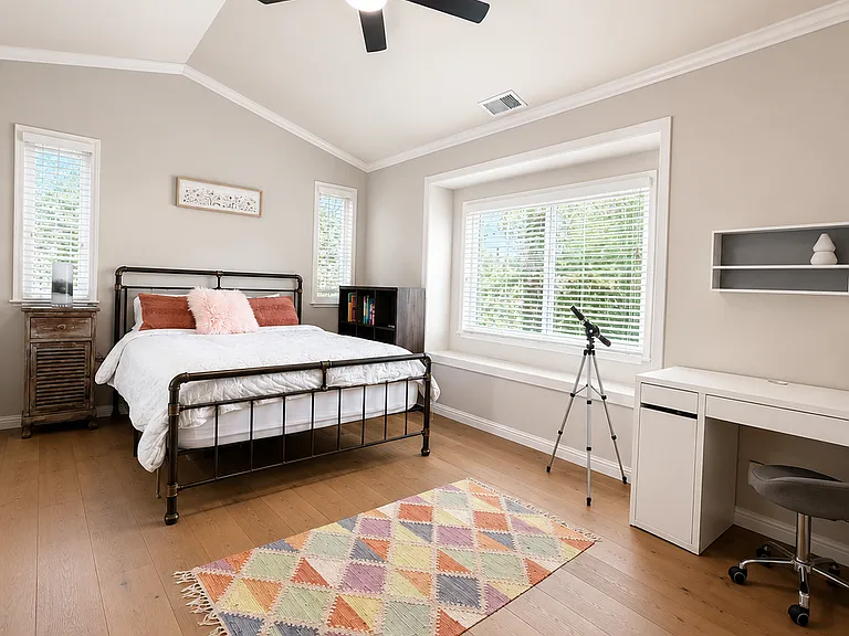 2nd Bedroom