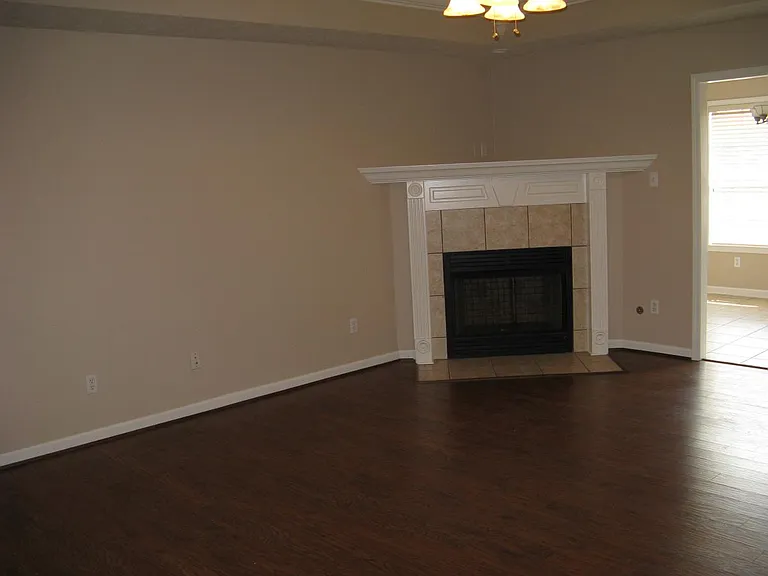 3409 N Ridge Dr — Photo 4