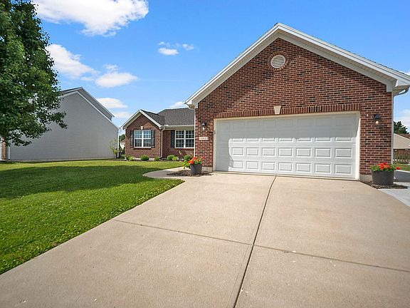 2nd image of 303 E Arlington Dr