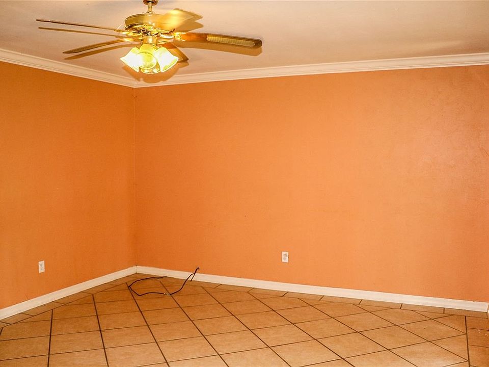 2nd image of 1200 Berry Ln