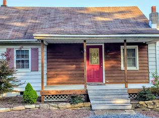 1301 Indian Hill Rd, Lehighton, PA 18235