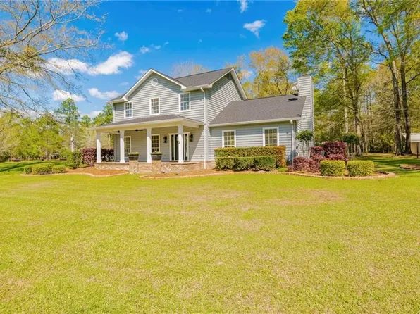 528 S Oak Dr, Satsuma, AL 36572