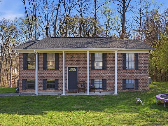 2nd image of 820 Indian Hills Dr