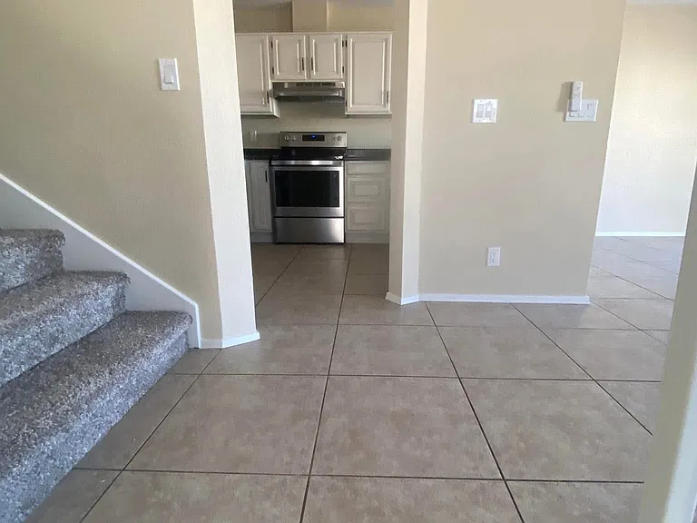 4158 E Tanglewood Dr — Photo 3