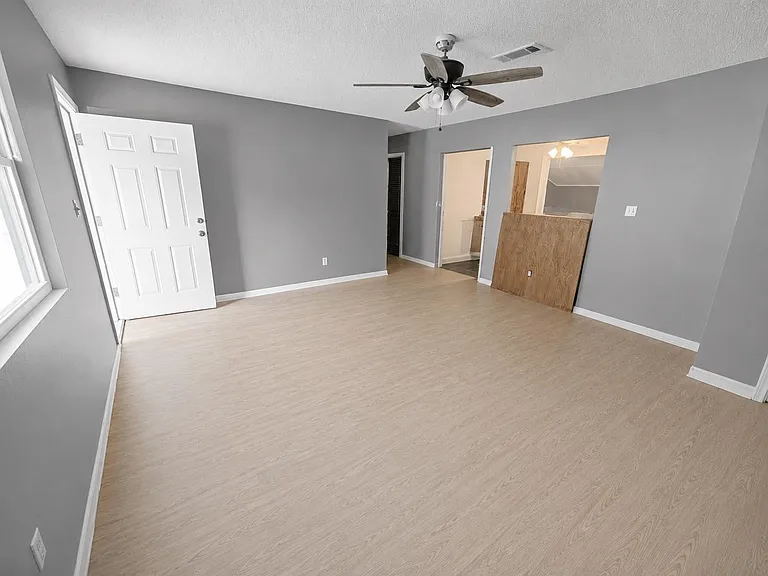 227 Live Oak Ln — Photo 8