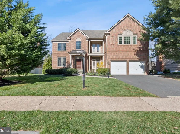 20623 Cutwater Pl, Sterling, VA 20165