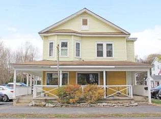 52 Maple St, Northampton, MA 01062