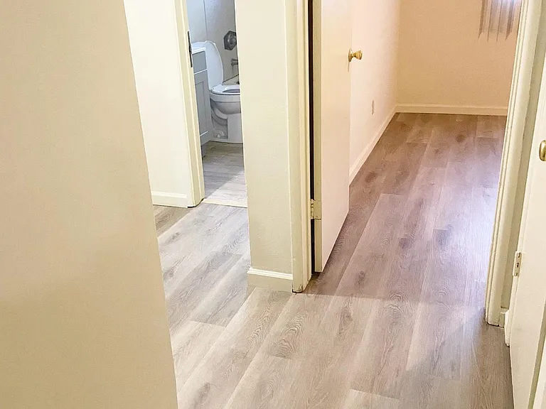 1902 W El Segundo Blvd #6 — Photo 9