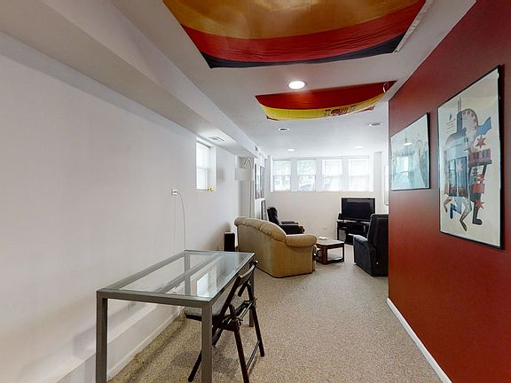 4th image of 3634 N Hermitage Ave #G