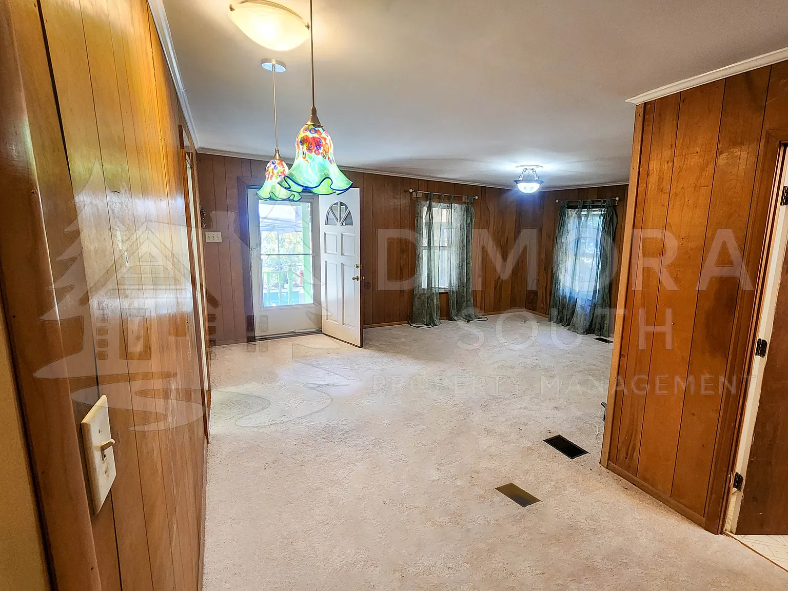 421 Franklin Ave — Photo 4