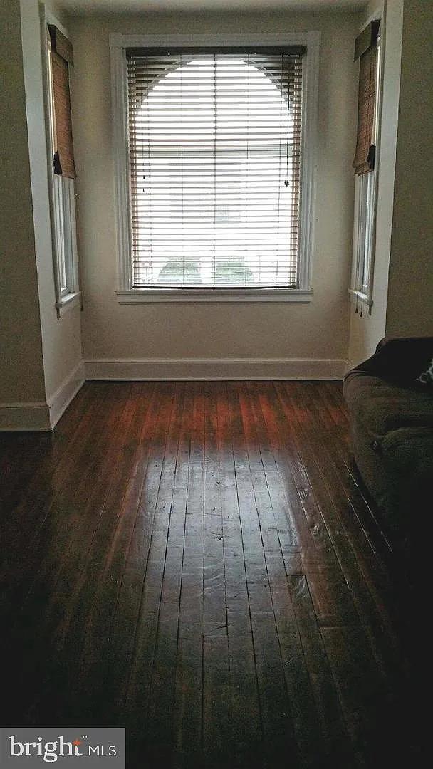 3 bed, 1.5 bath, 1484 sqft, $3,100 — Photo 3