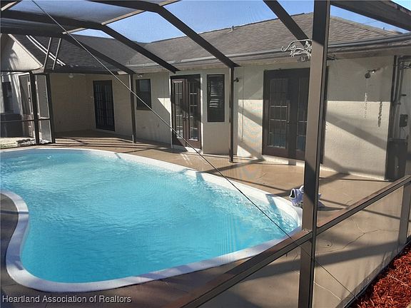3rd image of 46 Miami Dr