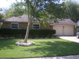 7510 Wishing Oaks St, Live Oak, TX 78233