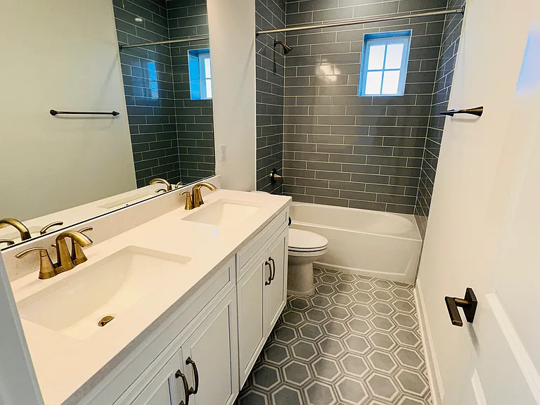 bathroom 2nd floor