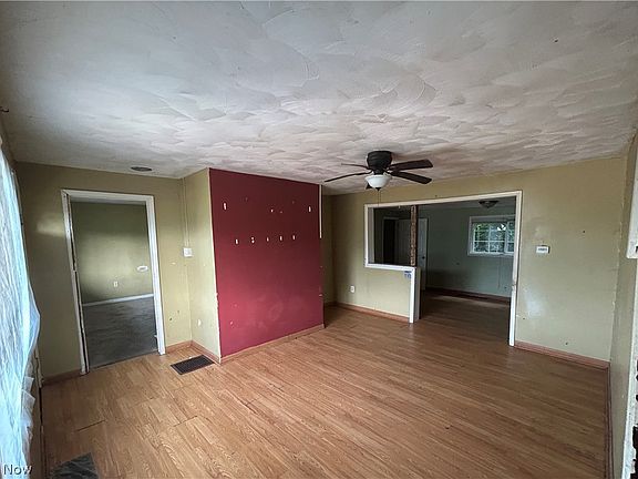 5th image of 609 Whitely St
