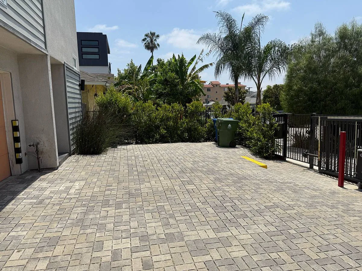 PATIO OR 3RD CAR PARKING - 646 N Serrano Ave