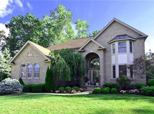 1481 Barclay Blvd, Westlake, OH 44145
