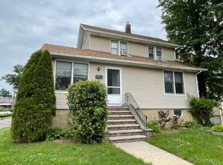 33 Bridge St, Bergenfield, NJ 07621