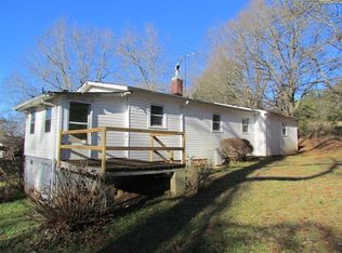 438 Bobo Rd, Wellford, SC 29385