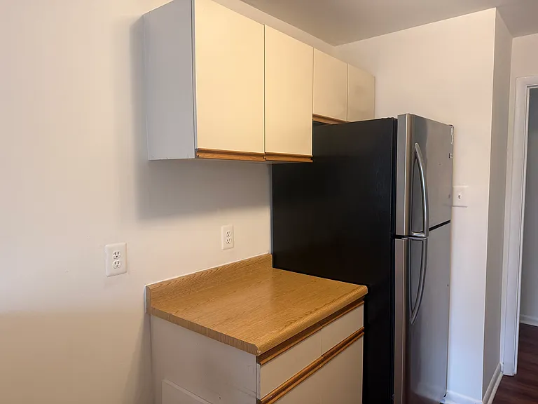 2842 Dover Ln #304 — Photo 6