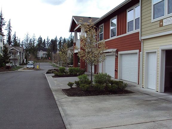 2nd image of 22627 NE Alder Crest Dr