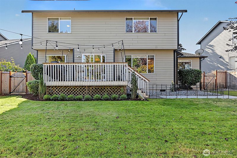 4th image of 5119 Nathan Loop SE