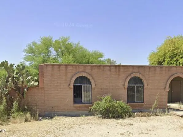 2102 E Pinon Dr, Tucson, AZ 85706