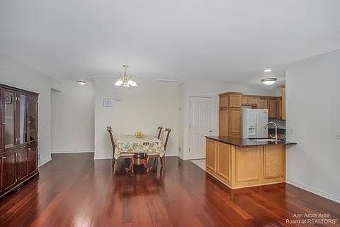 1st image of 3372 Endsleigh Ln