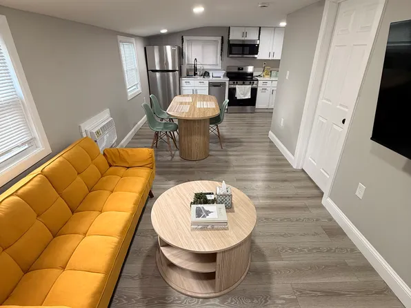 24-32 Argonne Ter, Seymour, CT