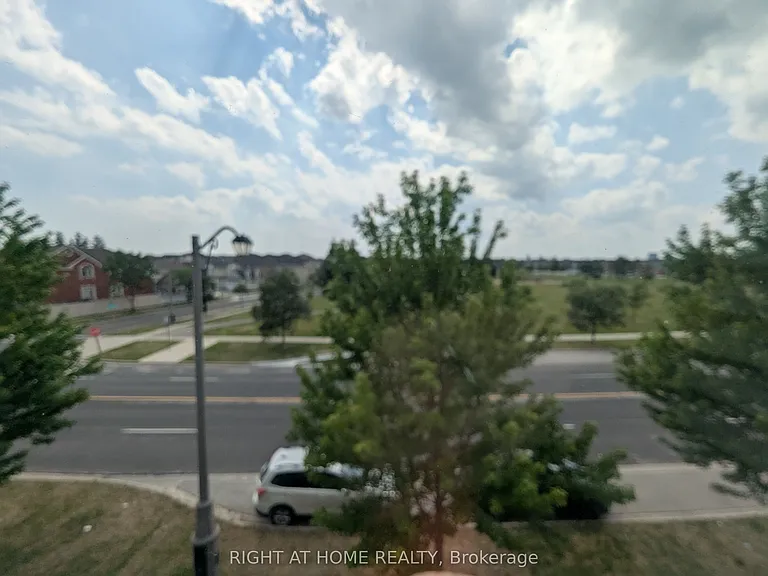 2628 Bur Oak Ave — Photo 12