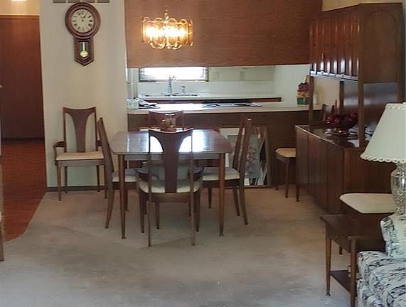 3rd image of 5635 Duchesne Parque Dr